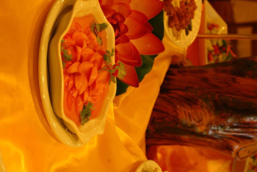 Yinhe Dynasty Hotel Чънду Екстериор снимка
