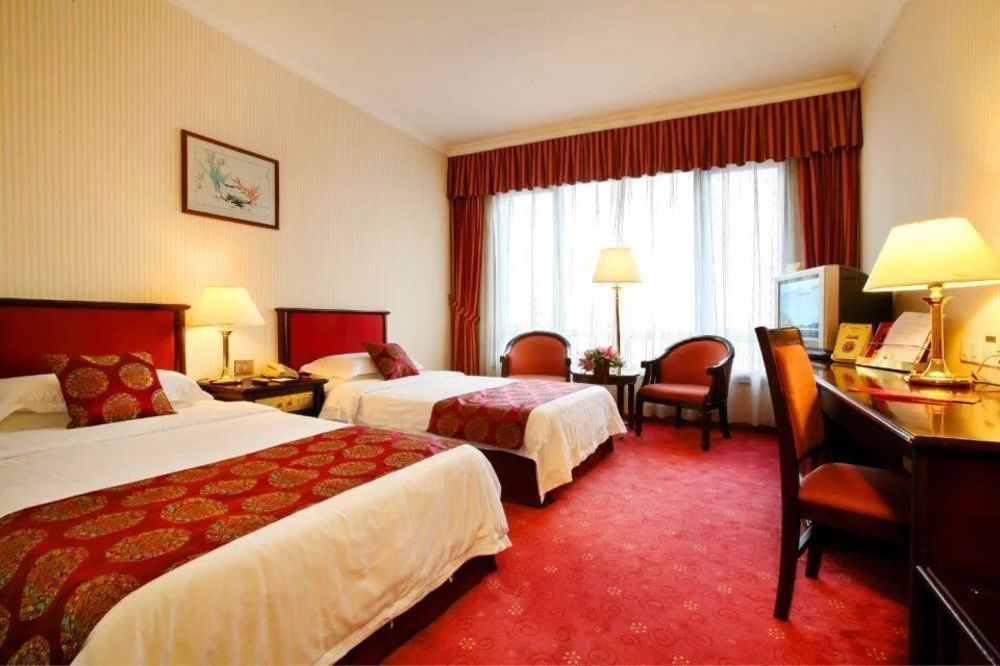 Yinhe Dynasty Hotel Чънду Екстериор снимка