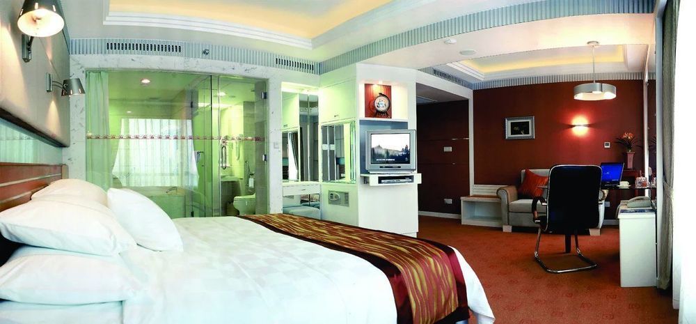 Yinhe Dynasty Hotel Чънду Екстериор снимка