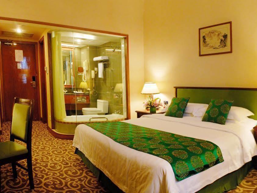 Yinhe Dynasty Hotel Чънду Екстериор снимка
